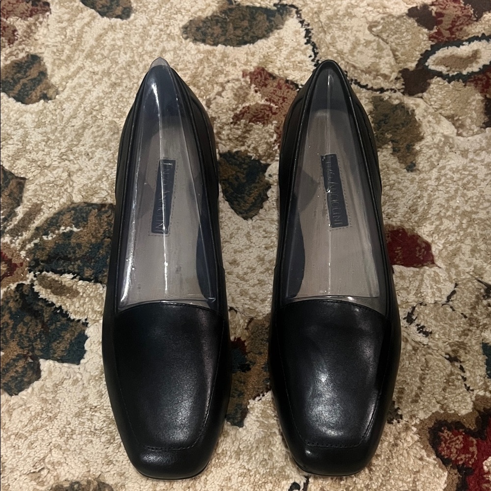 Enzo Angiolini Black Leather Flats